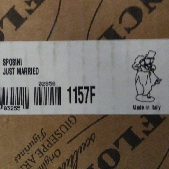 Giuseppe Armani Collectable Figurine - Picture 8 of 8